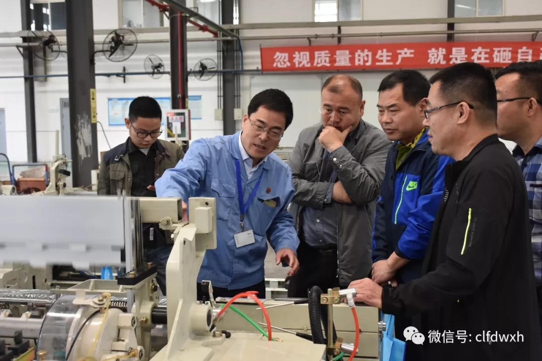 1560008452909871.jpg 640.webp (3).jpg